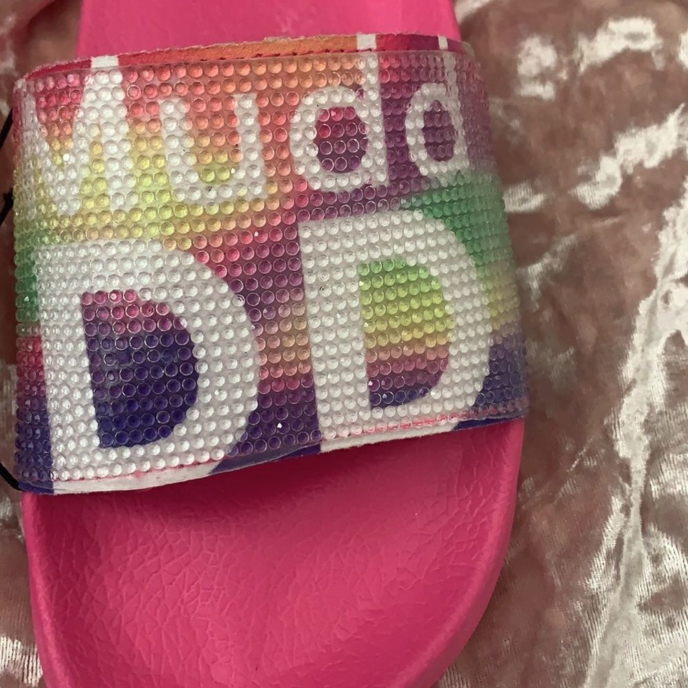 MUDd Pink Rainbow 🌈 Slides - Picture 3 of 5